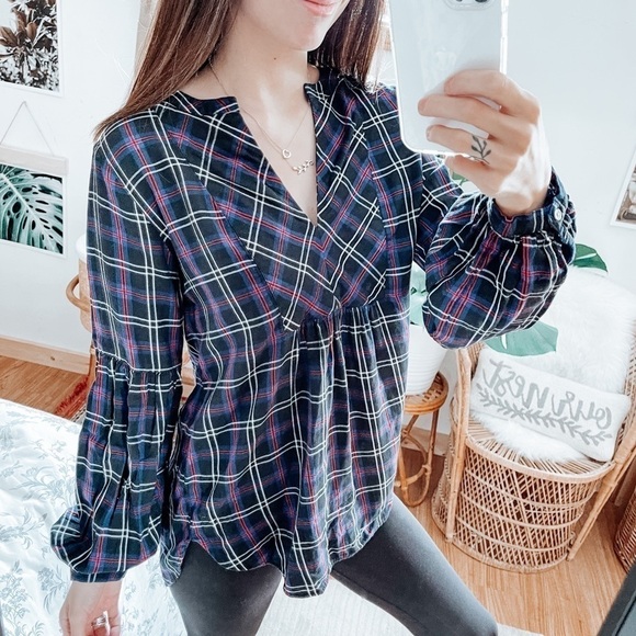 Ann Taylor Loft Plaid V-Neck Blouse - Picture 2 of 6